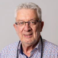 Dr. Preusser
